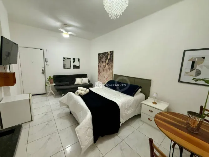 Studio com 1 dormitório para alugar, 38 m² por R$ 4.983,33/mês - Copacabana - Rio de Janei
