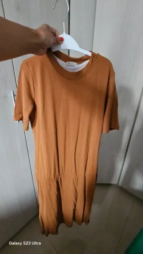 Vestido Midi C/ Fenda Lateral - Tam. M