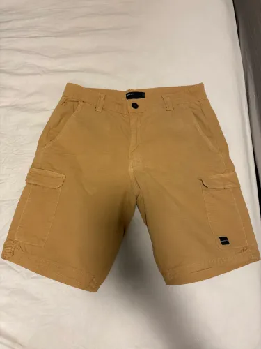Bermuda cargo Oakley