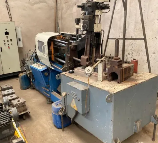  Vendo maquina Injetora de zamac