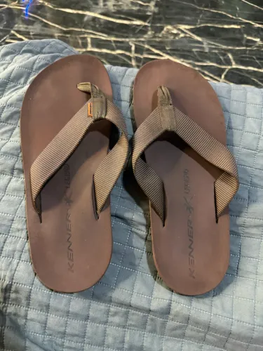 Chinelo kenner