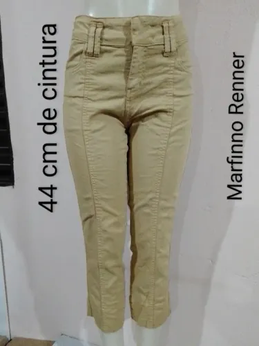 Calça Capri feminina bege tamanho 42 Marfinno Renner