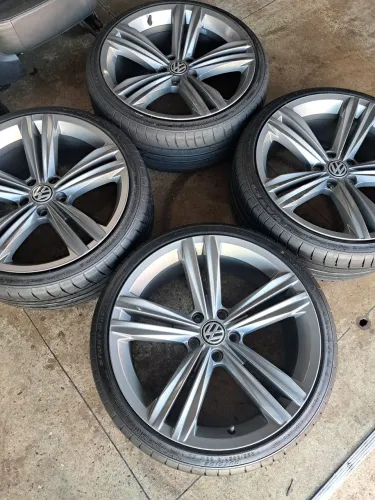 Jogo de Rodas originais Tiguan Rline Aro 19, pneus já na medida para Passat, Golf, Jetta