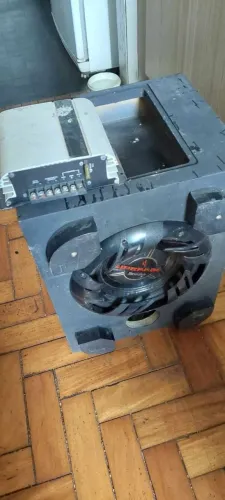 Caixa de Som Subwoofer