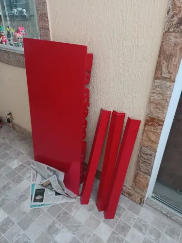 Mesa Vermelha para FESTA