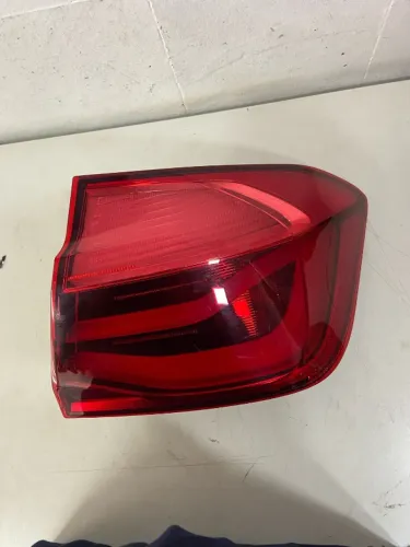 Lanterna BMW led 320i Serie 3(direita)