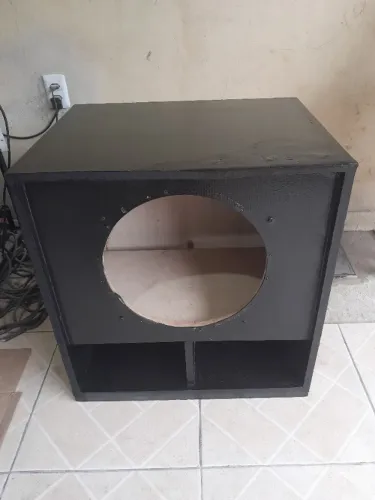 Gabinete sub de 15 sem auto falante