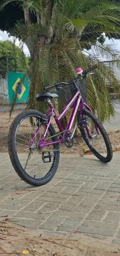 Bike Aro 24 Feminina (Lilas) em estado de nova (pouco usada)