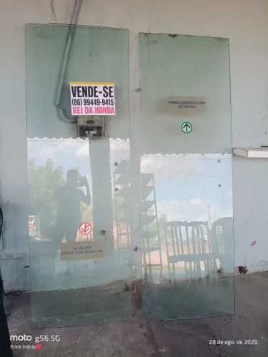 Porta de Vidro Temperado Ideal para Sala, Loja ou Escritório