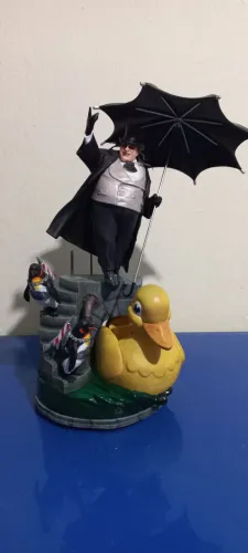 Vendo Pinguim da iron studio