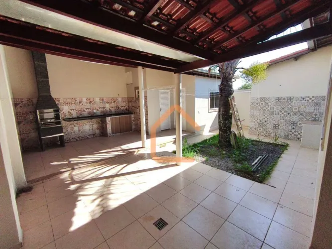 Casa com 3 dormitórios à venda, 160 m² por R$ 550.000,00 - Jatobá - Pouso Alegre/MG