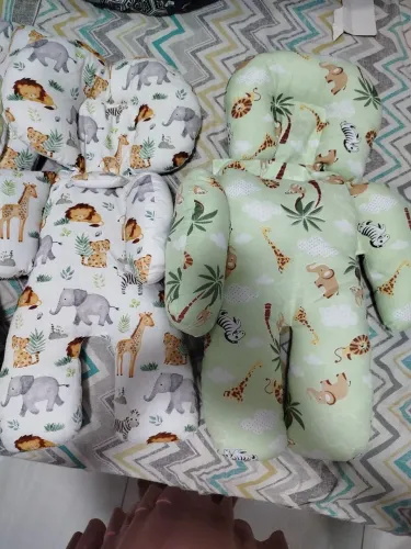 Saco de dormir, redutor de bebê conforto, trocador de cômoda e acolchoado para carrinho 