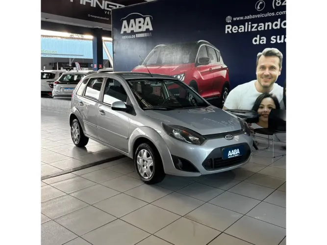 Ford Fiesta 1.0 Rocam SE Plus Hatch 8V Flex 4P Manual 2012