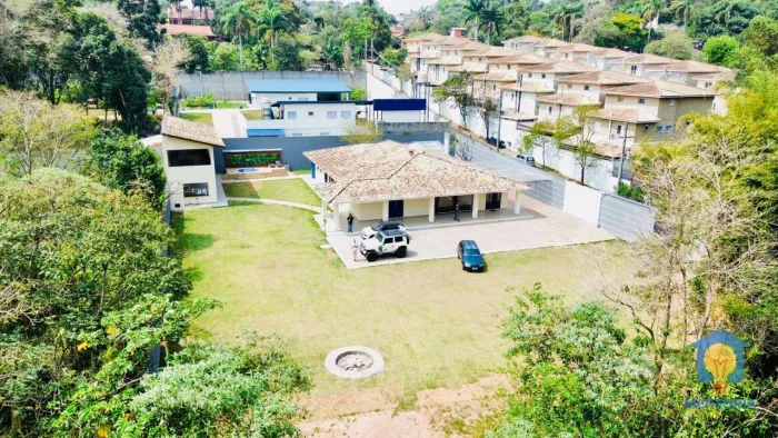Chácara com 7 dorms, 2400 m² - venda por R$ 2.200.000 - Granja Viana - Cotia/SP