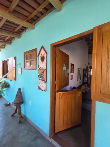 CASA COM ARQUITETURA RÚSTICA EM OLHOS D'ÁGUA ALEXÂNIA
