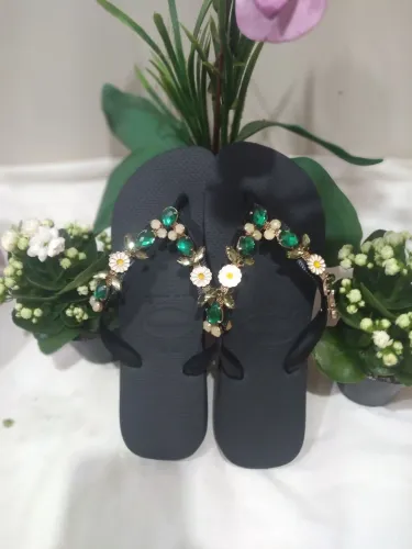 Chinelos preto com cabedal