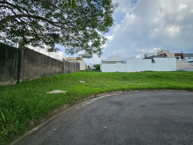 Terreno à venda em condomínio no Parque Ortolândia, Hortolândia-SP: 398,81 m² de área!