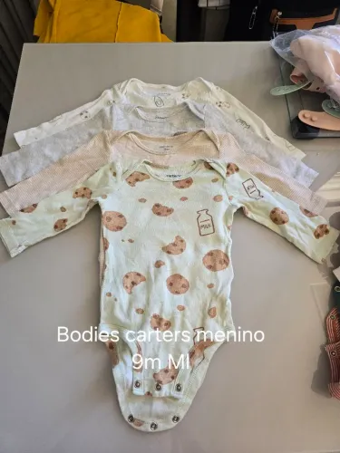 4 bodies carters menino 9m manga longa