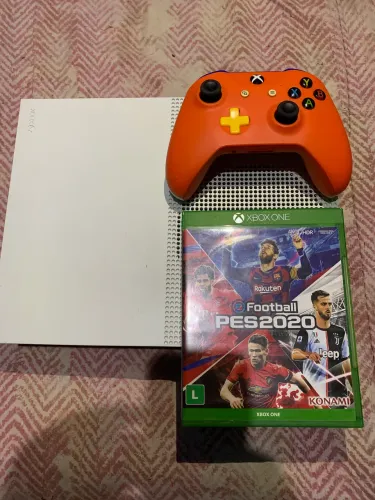 Xbox One S 1TB + PES 2020