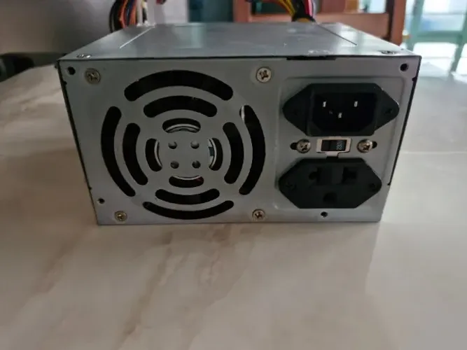 Fonte 500W + Estabilizador (Defeitos)