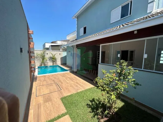 Casa à Venda  Ótima Localização e Excelente Estrutura
