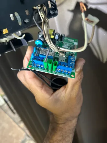 Reparos em portão eletrônico 