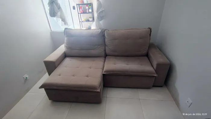 SOFÁ RETRÁTIL E RECLINÁVEL