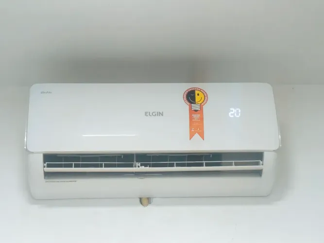 Ar-Condicionado 9.000 BTUs à Venda