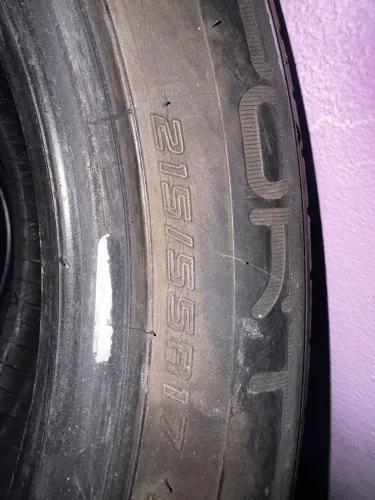 Jogo de pneus 215/55R17