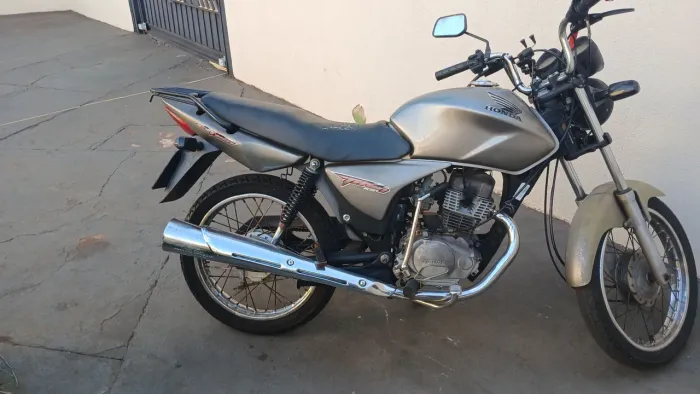 Vendo titan 150