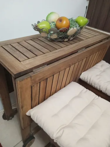 Mesa pra área externa+4cadeiras.