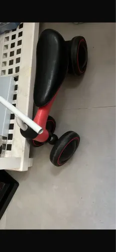 Bicicleta de equilíbrio buba