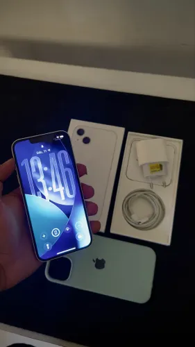 iPhone 13 Branco Completo | Caixa + Carregador + Capinha | Excelente Estado