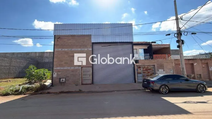 Galpão para Aluguel Jardim Olímpico | Montes Claros/MG, 250m²