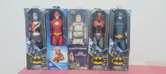 Bonecos heróis 