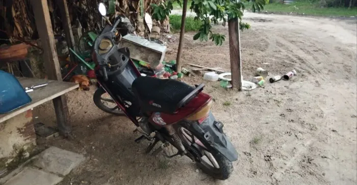 MOTO 50TINHA PRA VENDER 