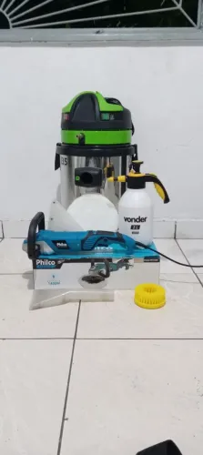 Estratora profissional, politriz plilco nova na caixa, mais produtos de limpeza.