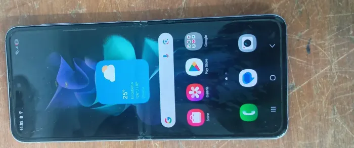 Celular Samsung flip Z3 bom estado