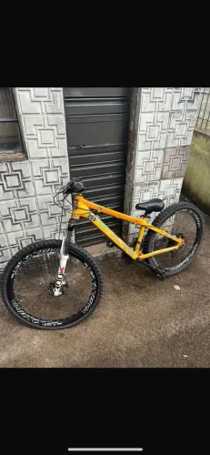 Bicicleta Vikingx tuff 29 laranja