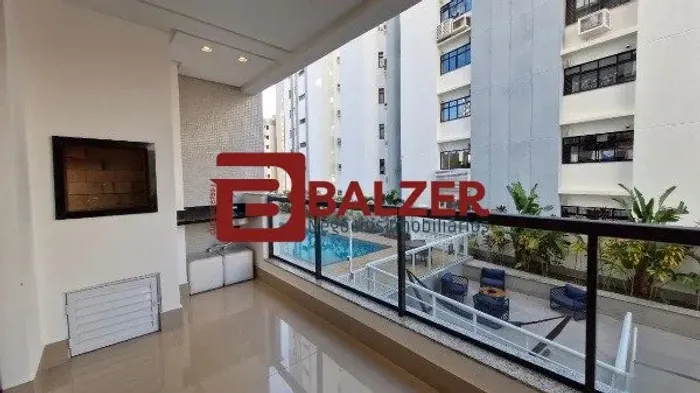 Apartamento 3 quartos e 2 vagas na Agronômica