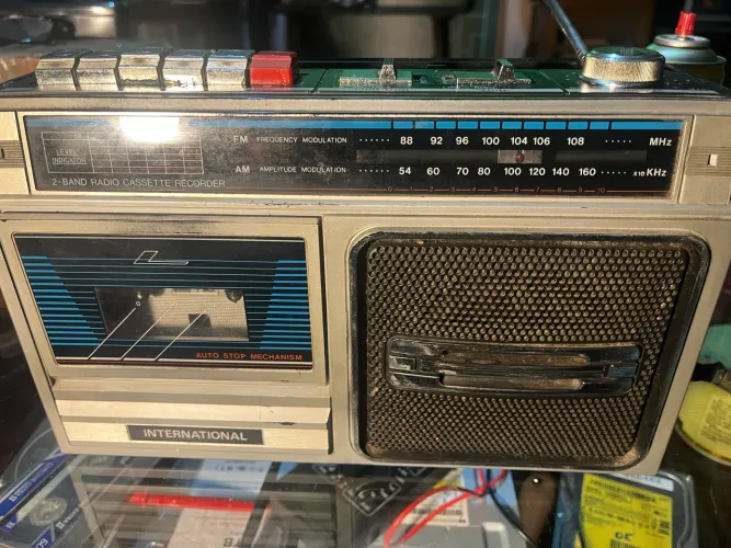 rádio gravador a cassete vintage da marca International