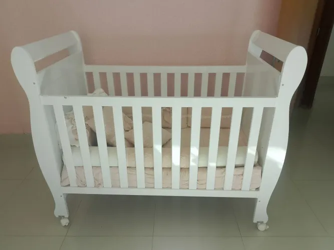 Berço semi novo