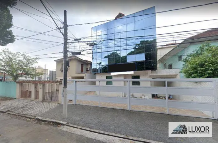 Prédio novo com elevador e vagas