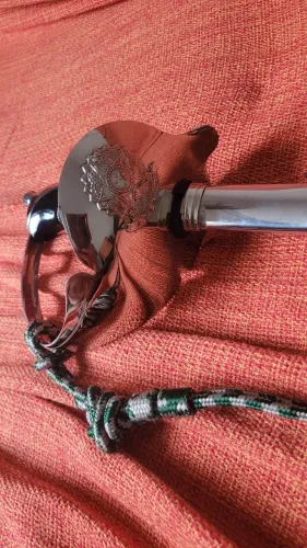 Vendo espada adamascada Ibéria 110cm