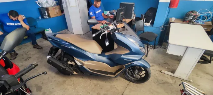 HONDA PCX 160 DLX AZUL 2023 Shalon veículos Cariacica 