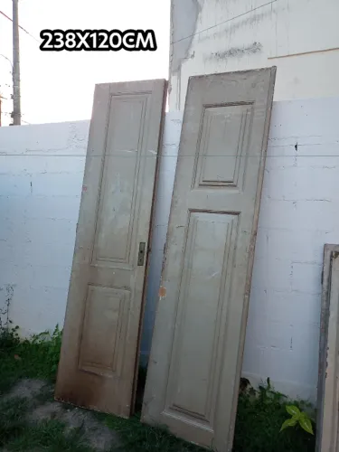 Porta madeira 2,38x1,20m