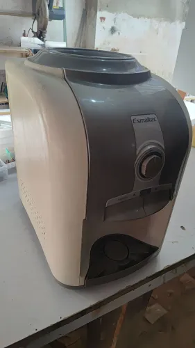Vendo bebedor de água esmaltec