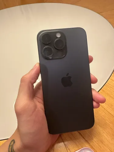 iPhone 15 Pro Max 256GB Preto Titanium | Excelente Estado