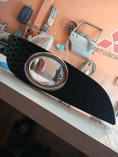 Moldura Farol de Milha Vectra GM Original Lado Direito (LD) Aro Cromado