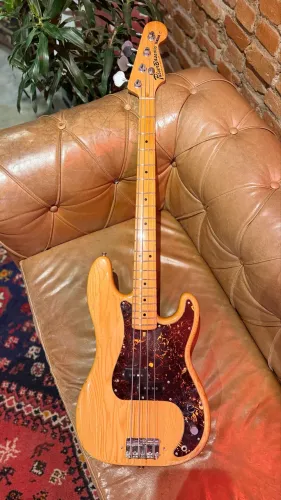 Baixo Yamaha Pulserbass 600